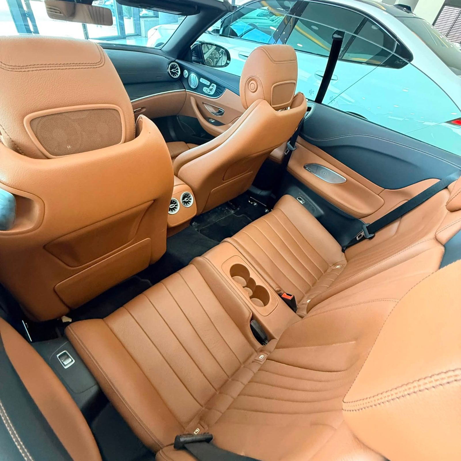 E200 CABRIOLET AMG 2X - صورة 5 من 6