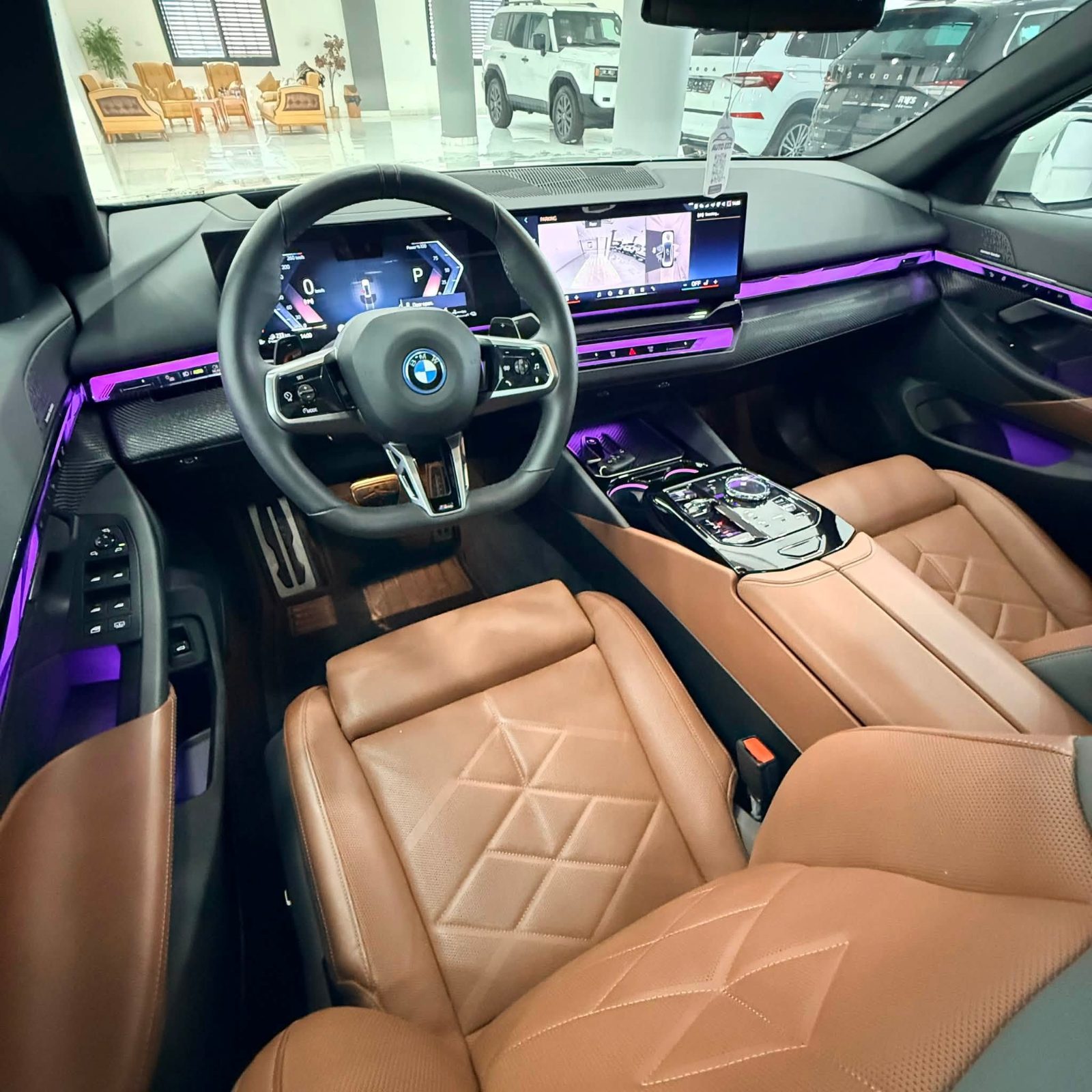 BMW 530e M//PAKIT PROO NIGHT PAKIT - صورة 16 من 30