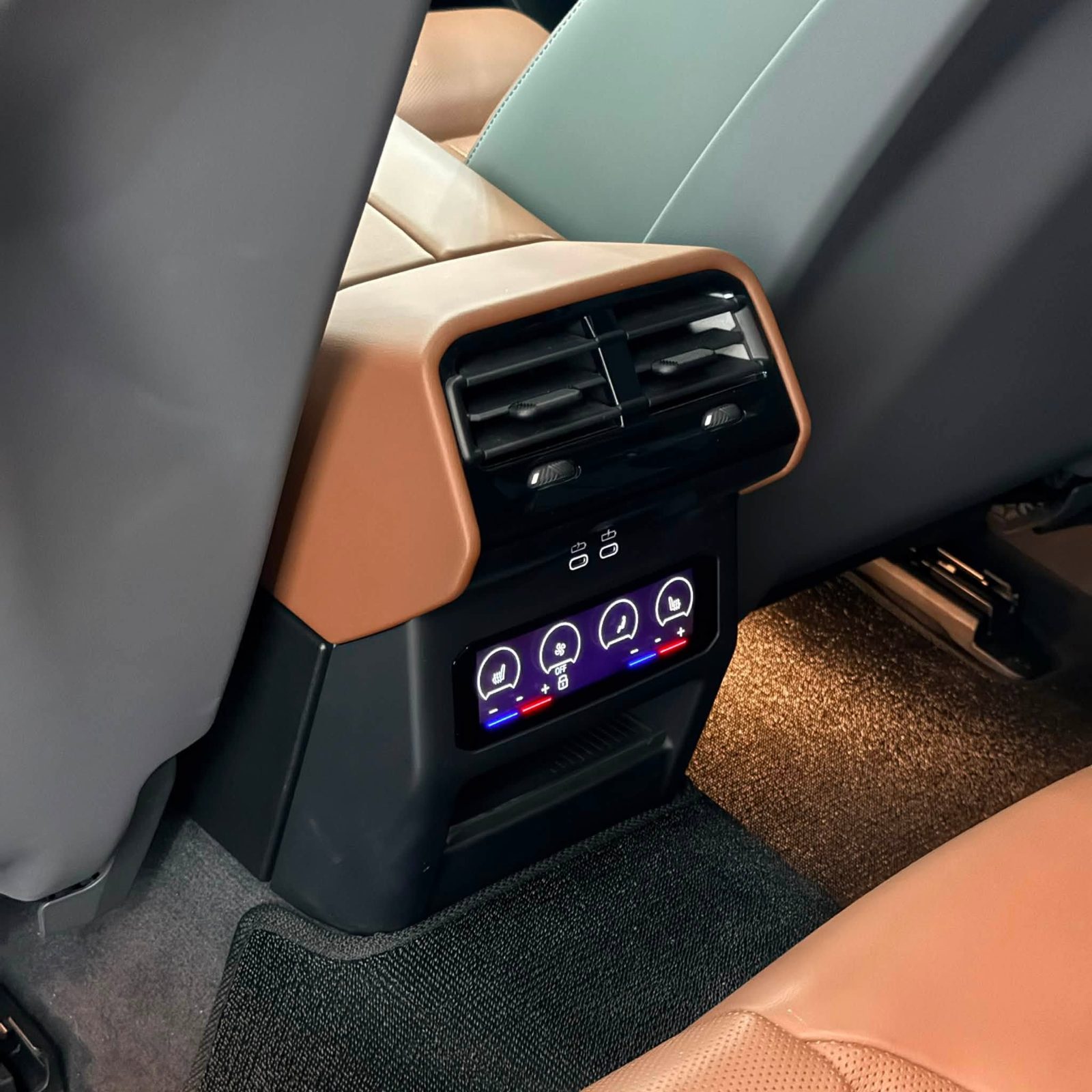BMW 530e M//PAKIT PROO NIGHT PAKIT - صورة 22 من 30