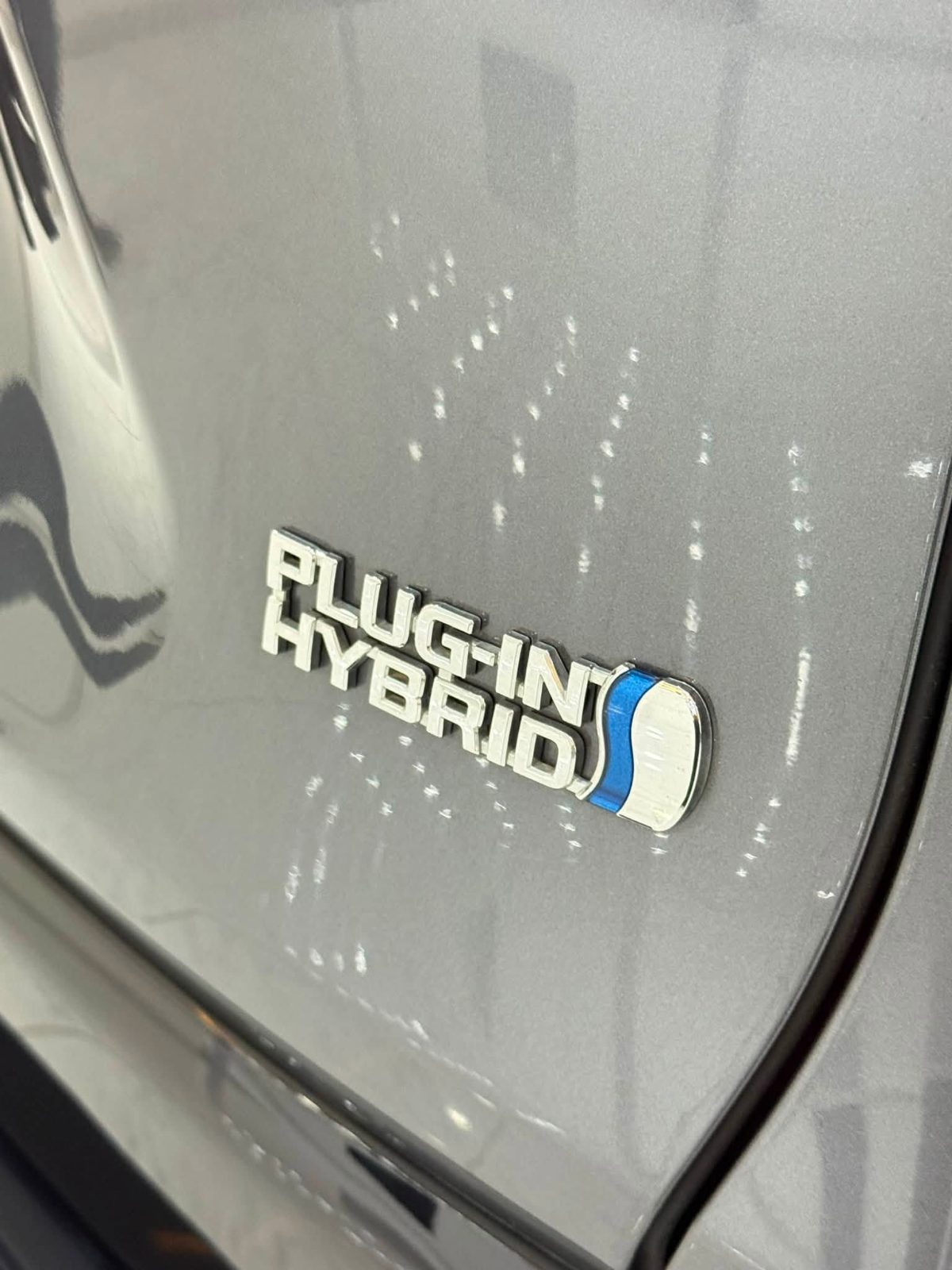 TOYOTA RAV 4 PLUG IN HYBRID STYLE - صورة 26 من 28
