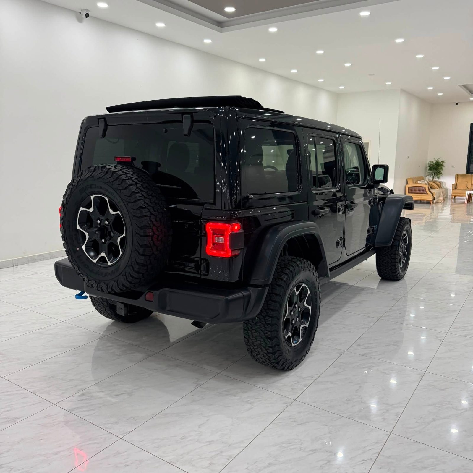 JEEP WRANGLER RUBICON HYBRID 4Xe - صورة 4 من 24