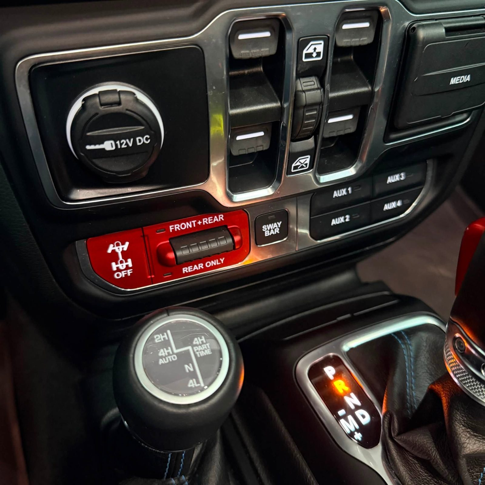 JEEP WRANGLER RUBICON HYBRID 4Xe - صورة 10 من 24