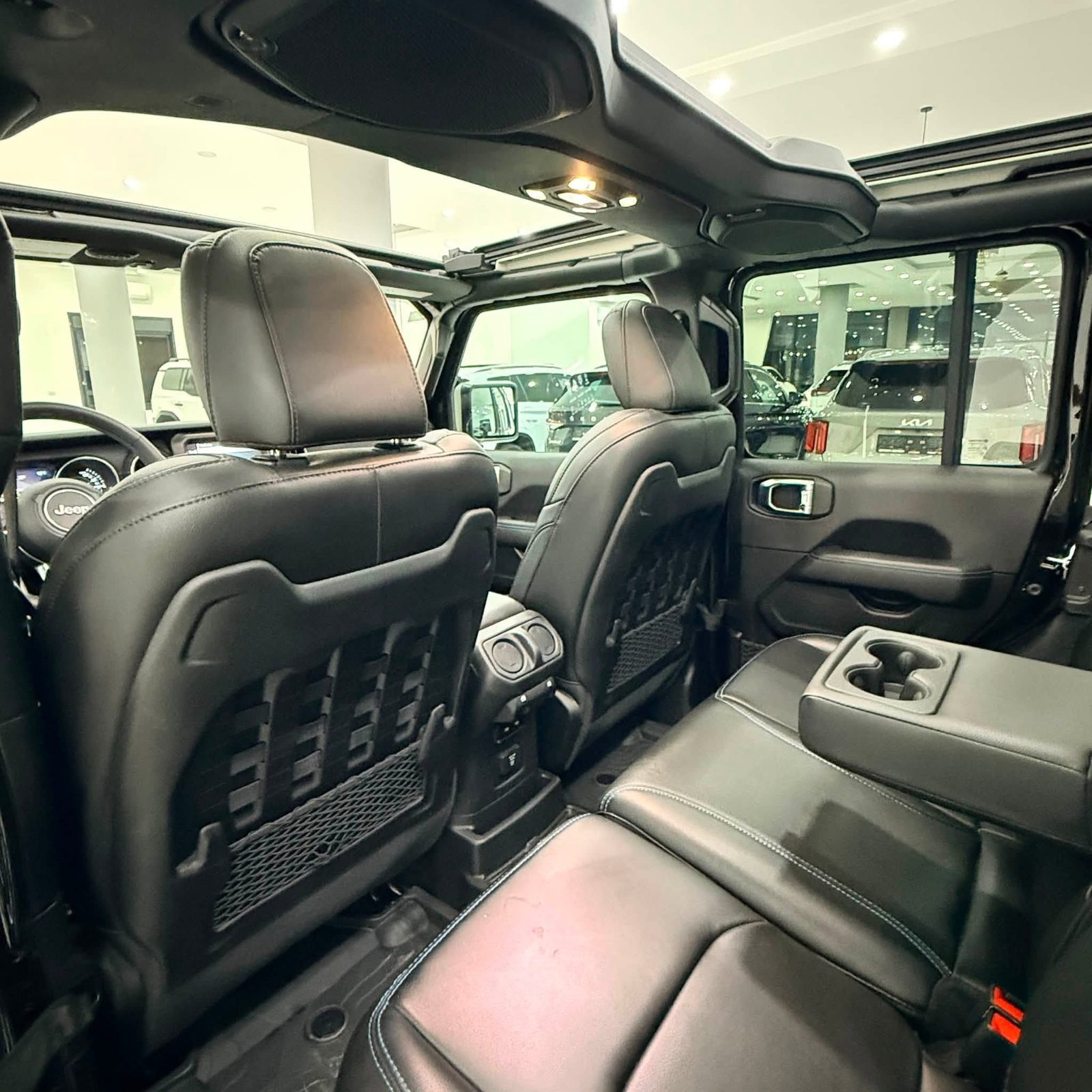 JEEP WRANGLER RUBICON HYBRID 4Xe - صورة 12 من 24