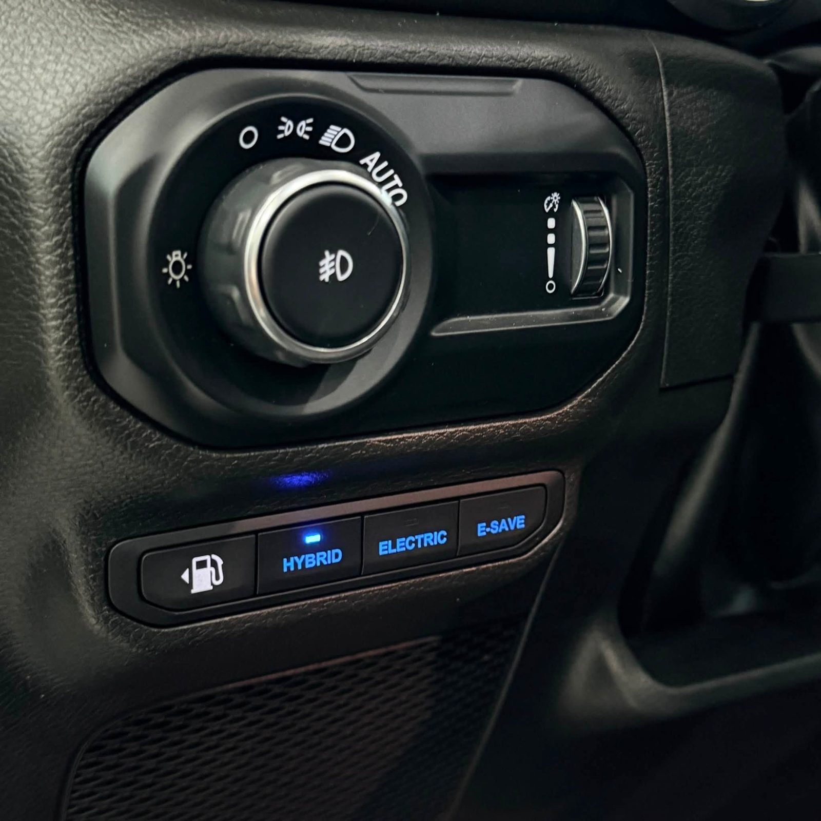 JEEP WRANGLER RUBICON HYBRID 4Xe - صورة 22 من 24