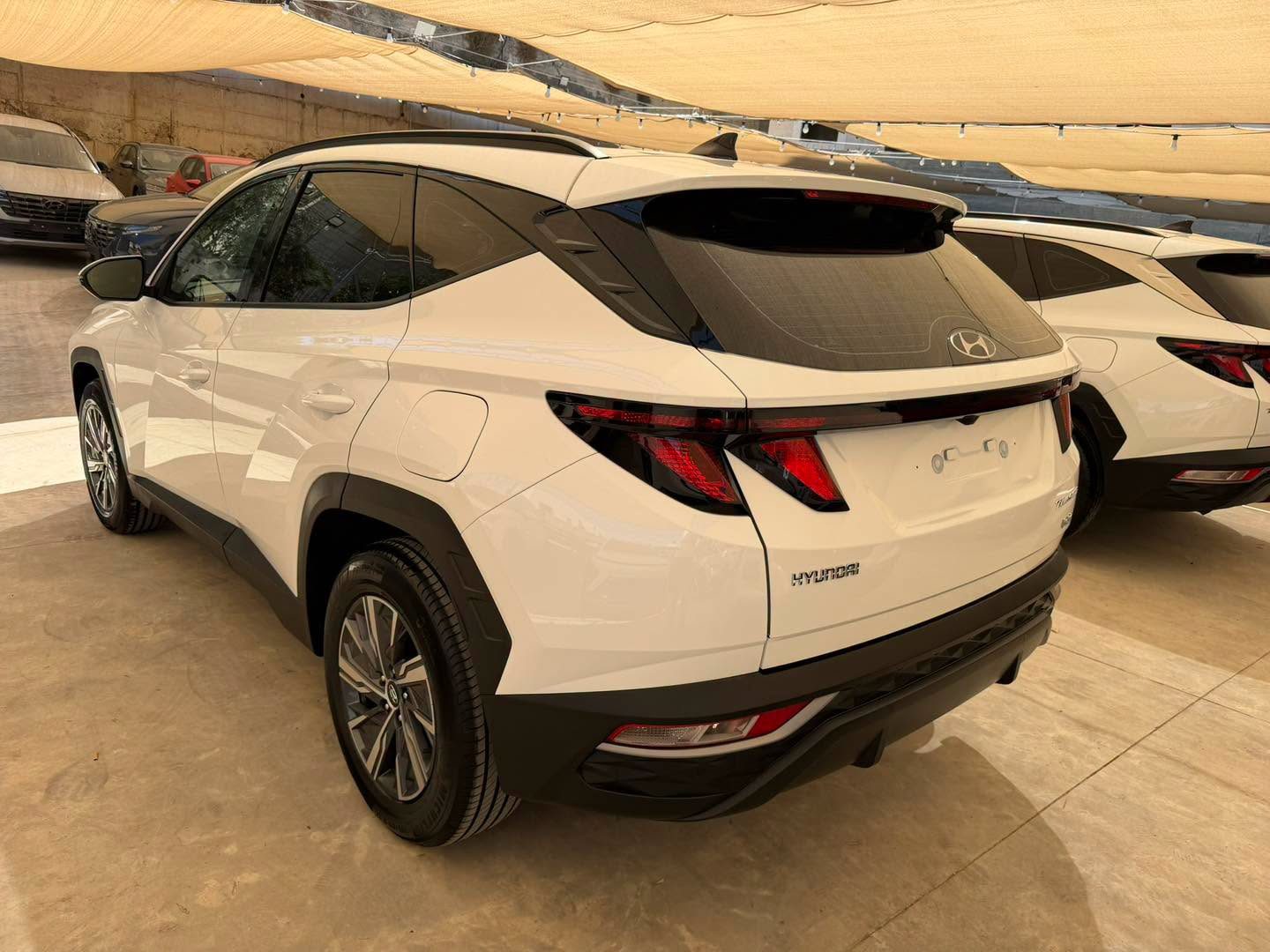 Hyundai Tucson 2023 دفع رباعي - صورة 4 من 10