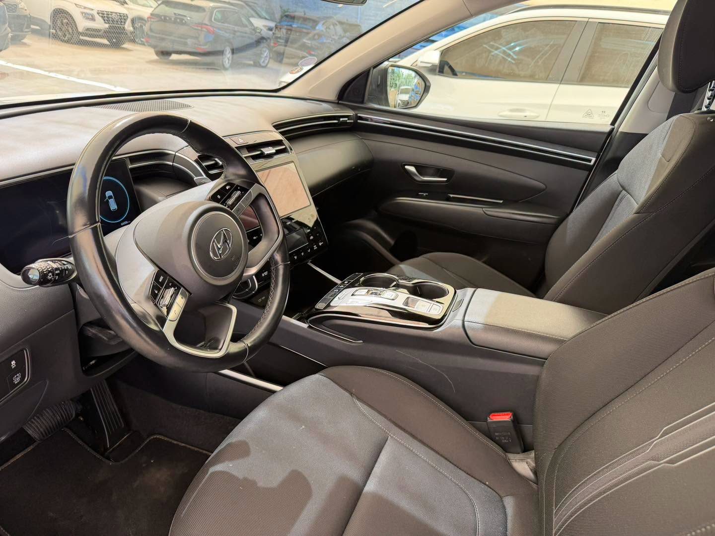 Hyundai Tucson 2023 دفع رباعي - صورة 9 من 10