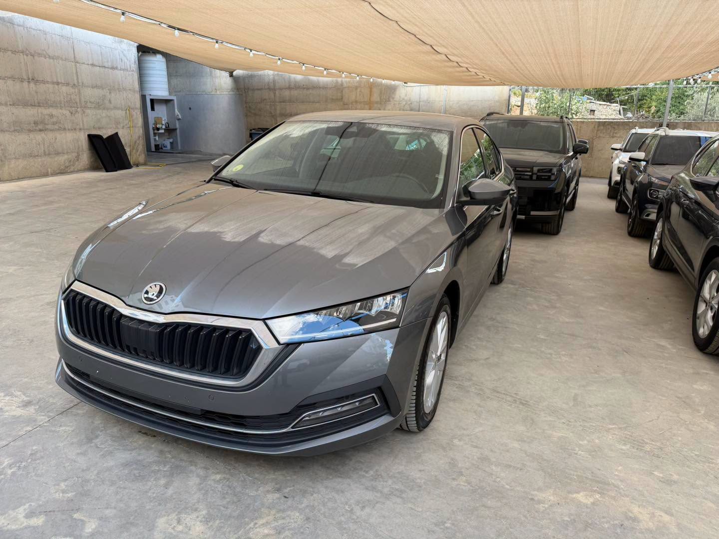 Skoda Octavia Limousine 2024 - صورة 2 من 13