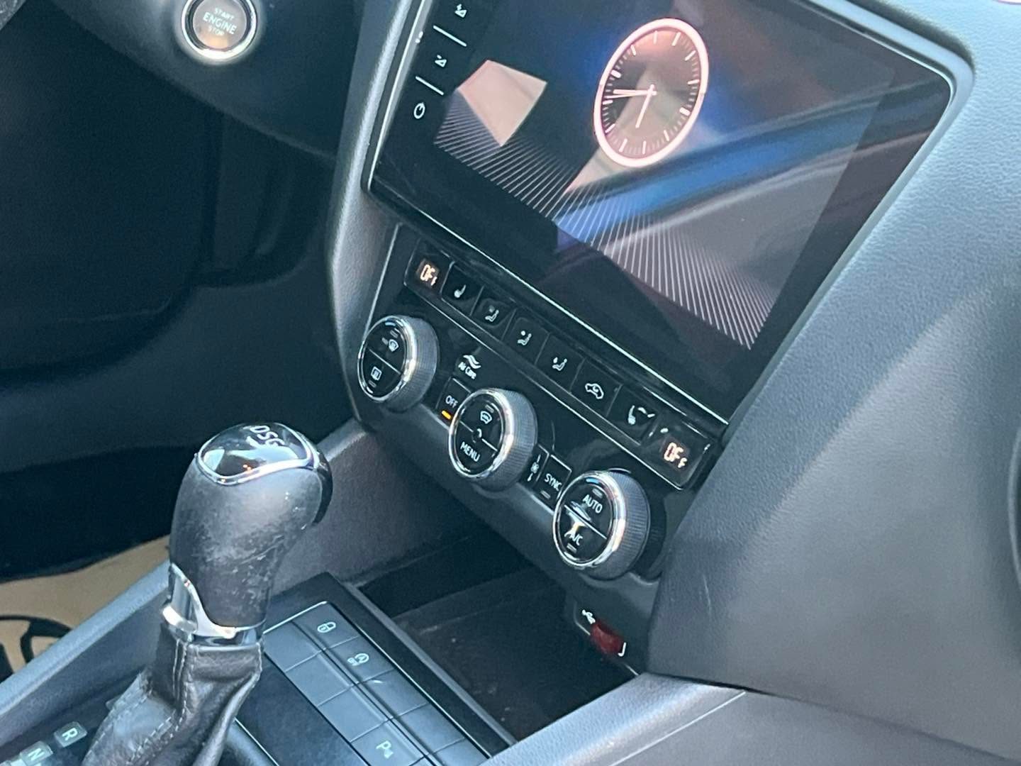 Škoda Ǒctavia | 2018 - صورة 11 من 12